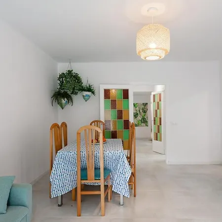 Blue 4 Bedrooms Terrace Apartment *