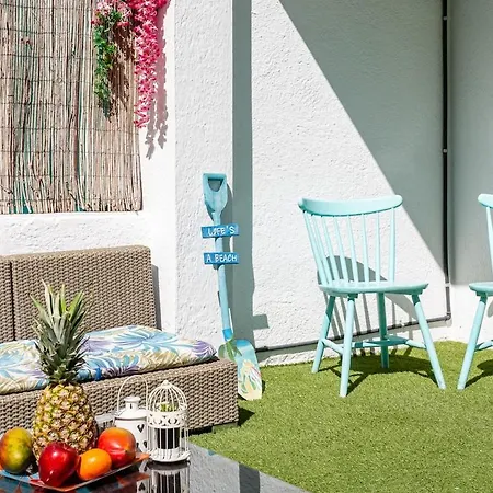 Apartment Blue 4 Bedrooms Terrace
